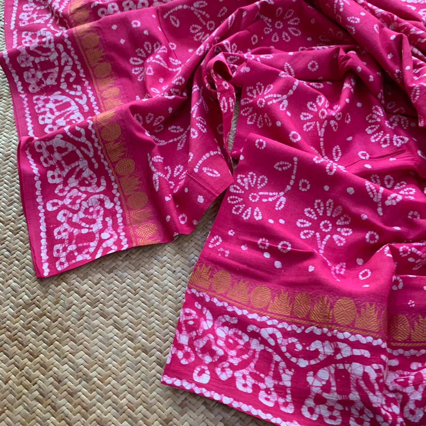 Pink Hand Crafted wax print Sungudi Mul Mul Cotton Saree