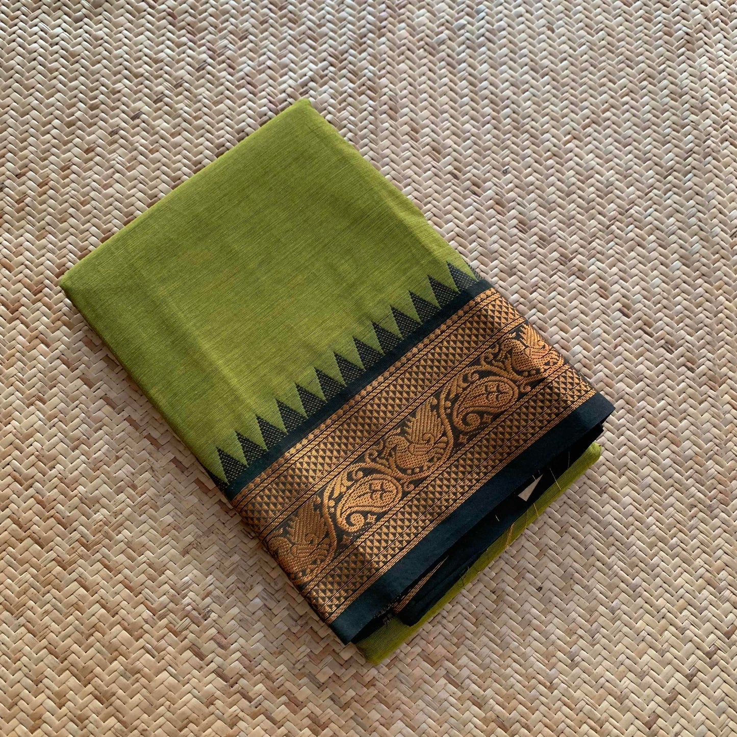 Double Tone Green Saree with. Zari Border, Chettinadu Cotton Saree