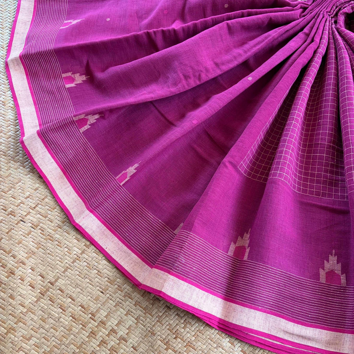 Magenta, Handwoven Jamdani Soft cotton Saree