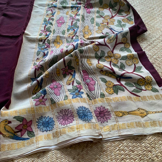 Parrot 🦜 - Kalamkari Hand Painted on a Madurai Sungudi Cotton saree.
