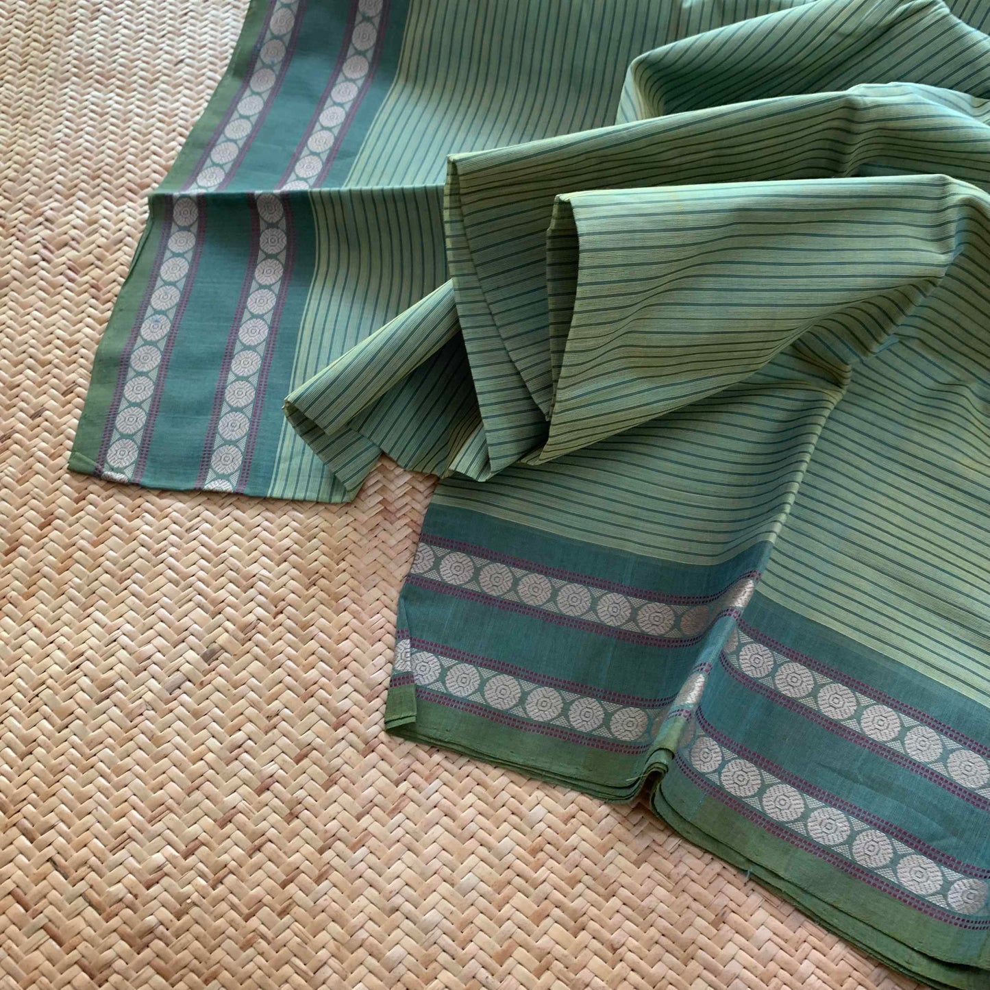 Green, Hand Woven Cotton Saree