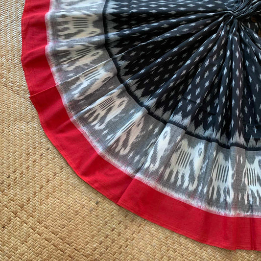 Black Pochambally Ikkat Hand Woven Cotton Saree