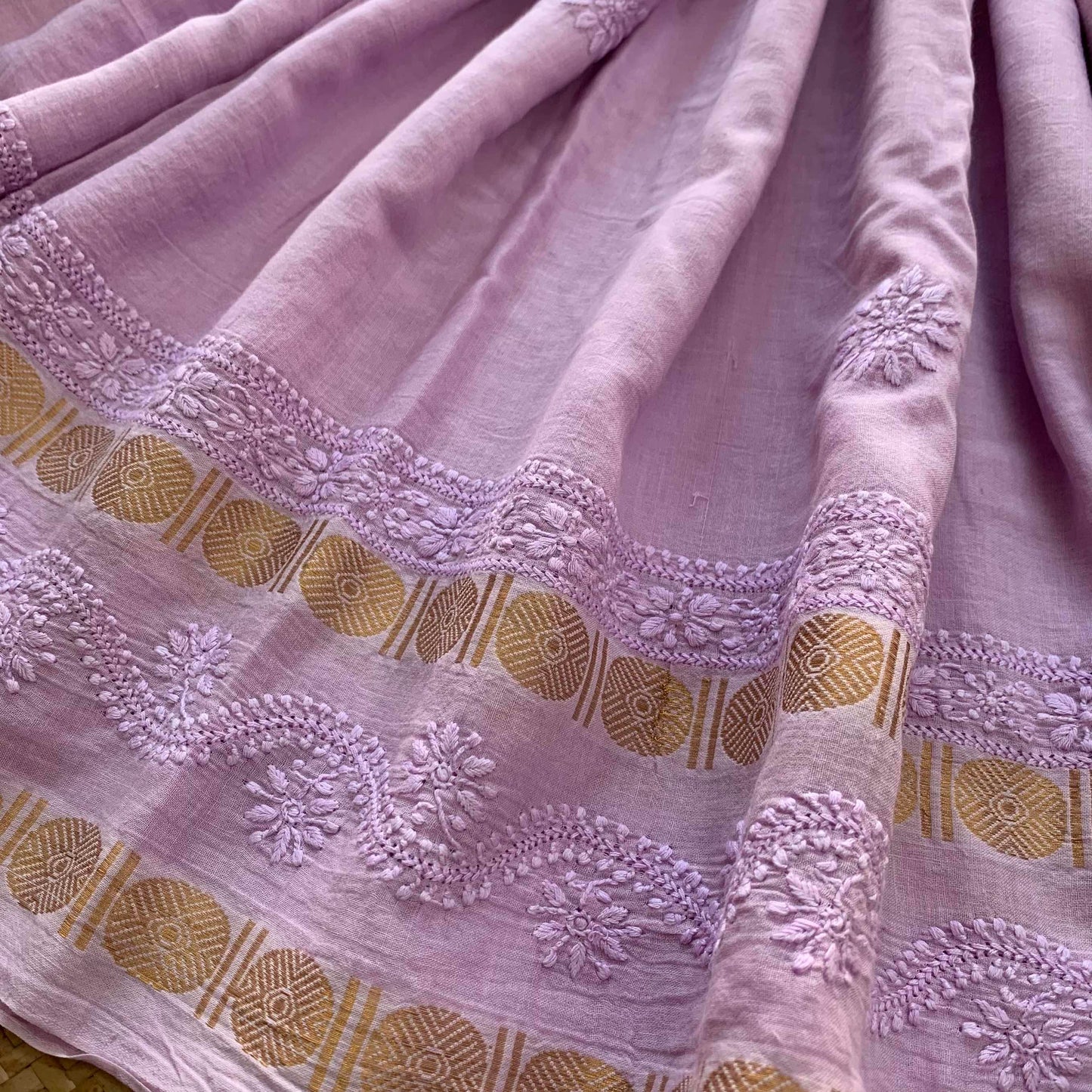 Lilac Chickankari Hand Embroidery on a Sungudi Cotton Saree