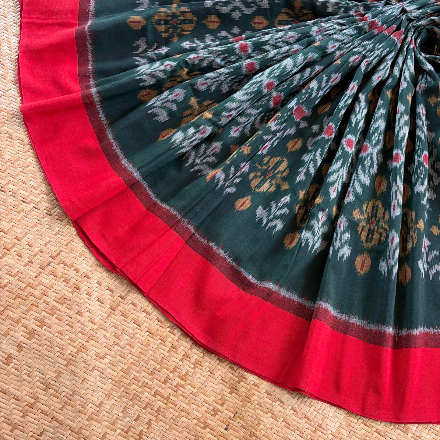 Green, Pochambally Ikkat Hand Woven Cotton Saree