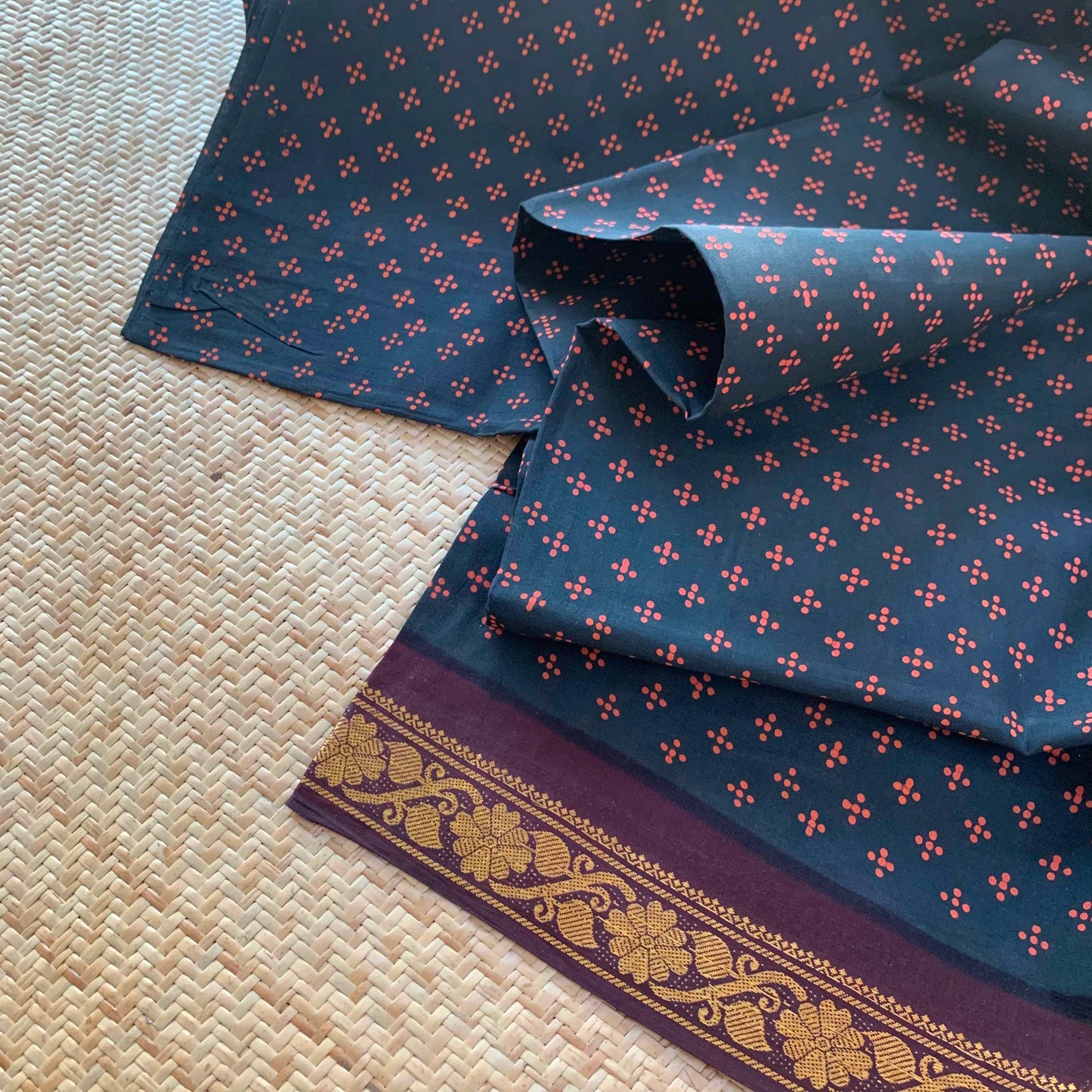 Black Saree With Araku Wax Print, Half Fine Zari Premium Sungudi Cotton Sarees