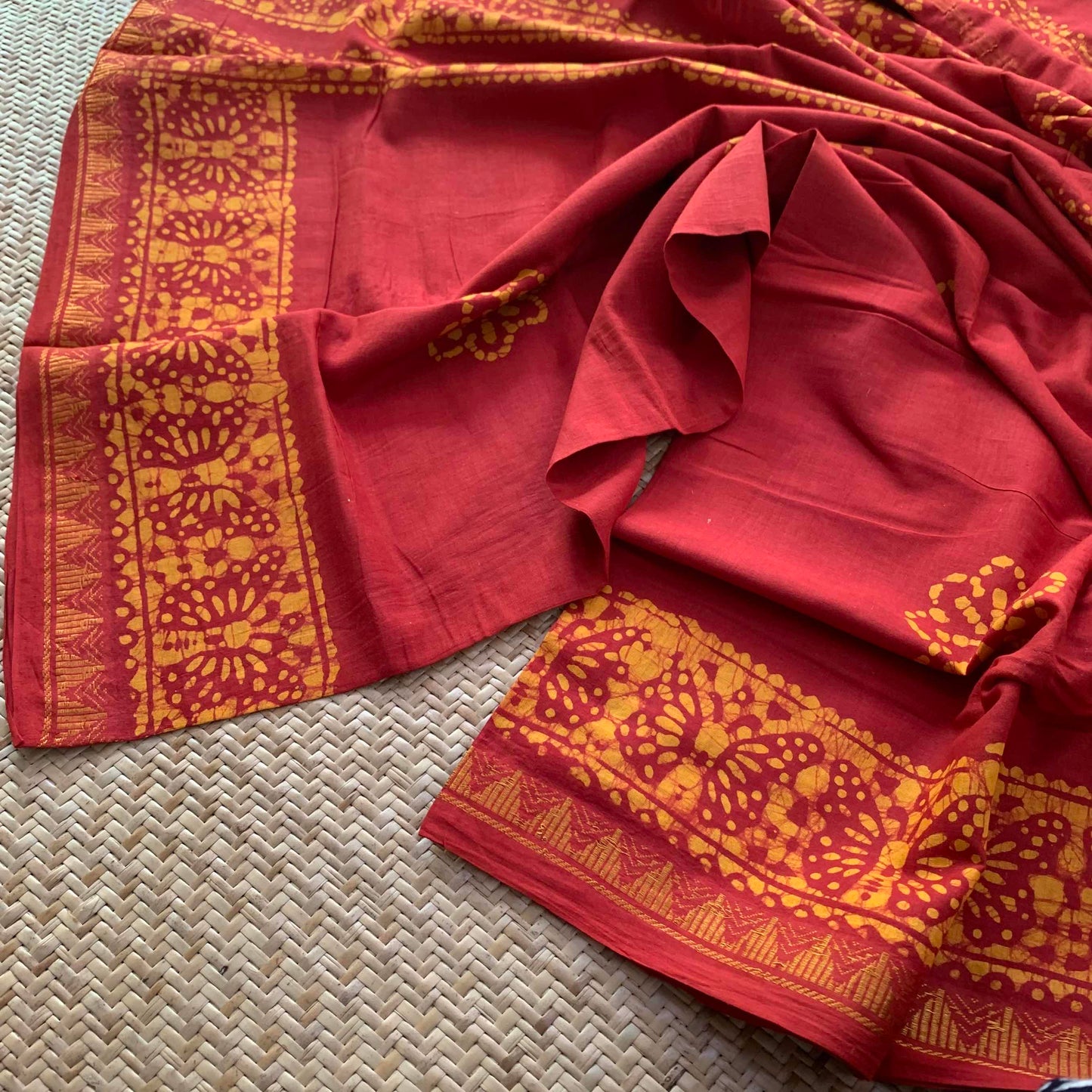 Brown Hand Crafted wax print Sungudi Mul Mul Cotton Saree