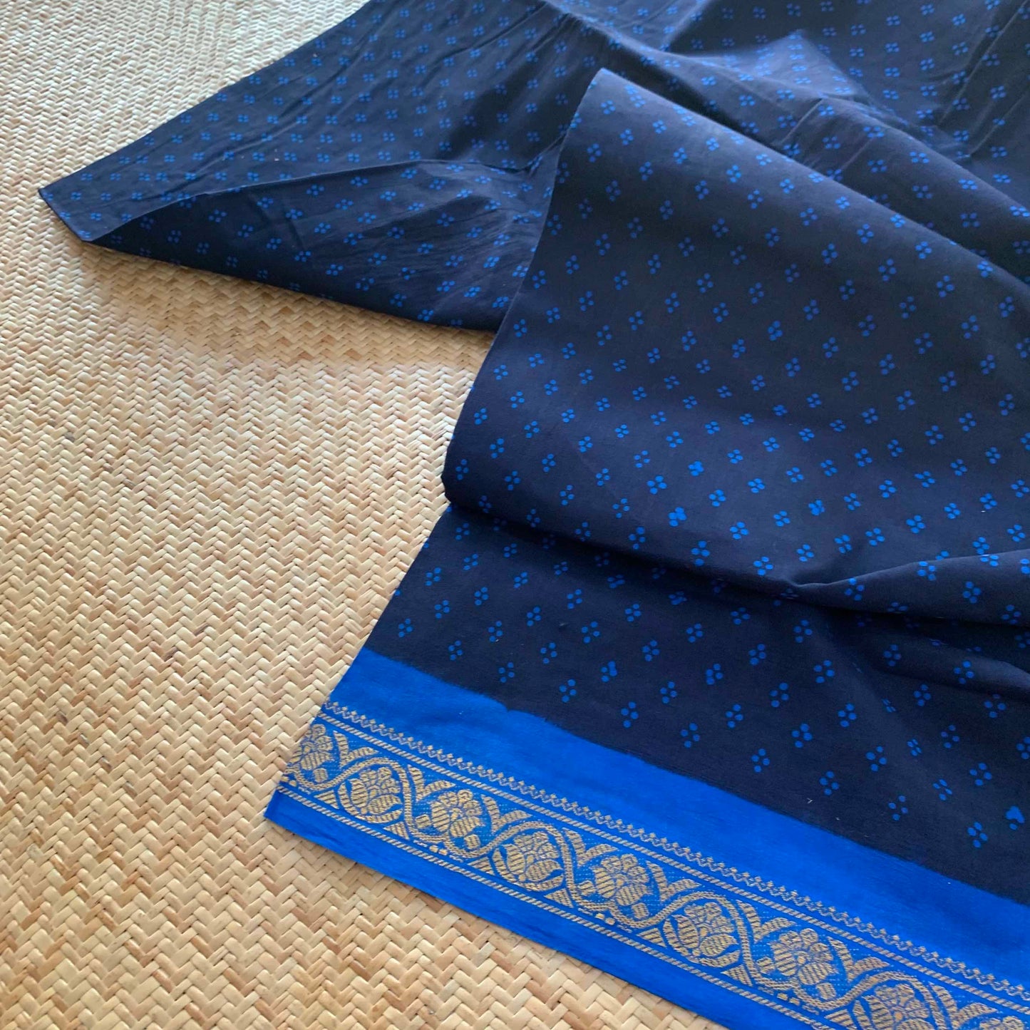 Navy  Saree With Blue Wax Print, Half Fine Zari Premium Sungudi Cotton Sarees