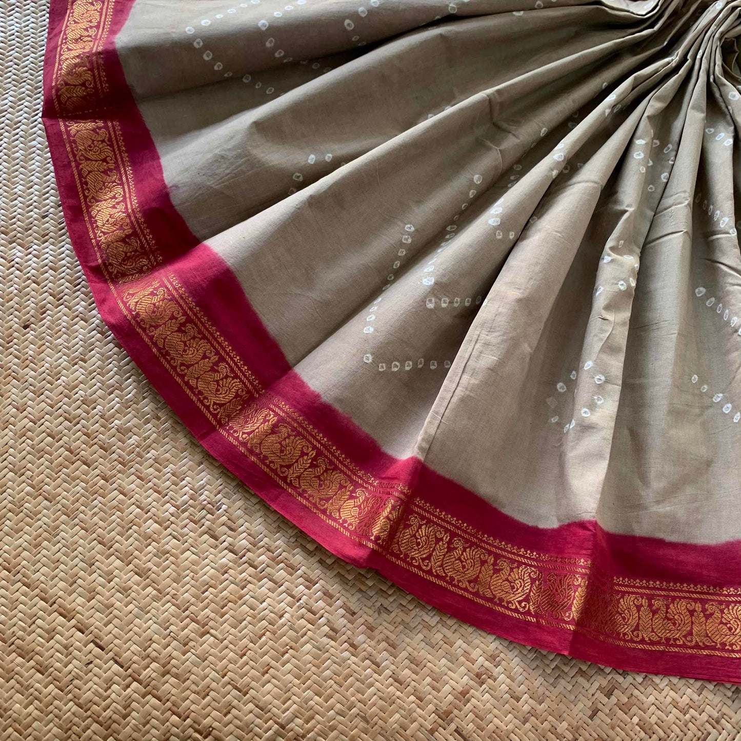 Beige With Maroon Saree , Hand knotted Sungudi , Kaikattu Cotton Sungadi