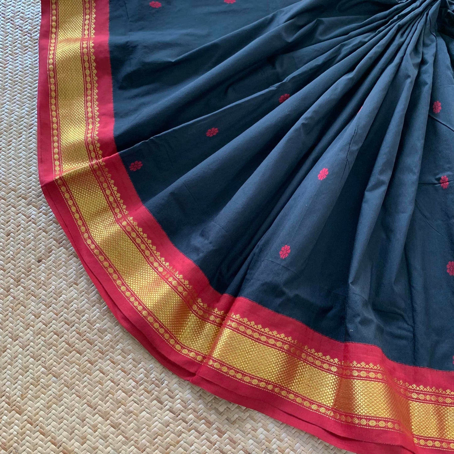 Black, Kalyani Silk Cotton.