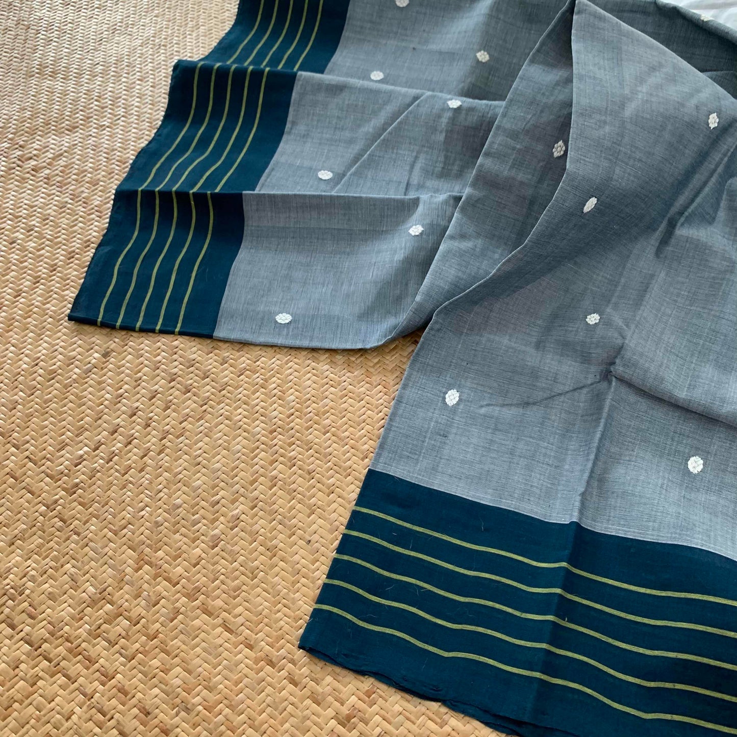 Arupukottai Handwoven Saree, Grey