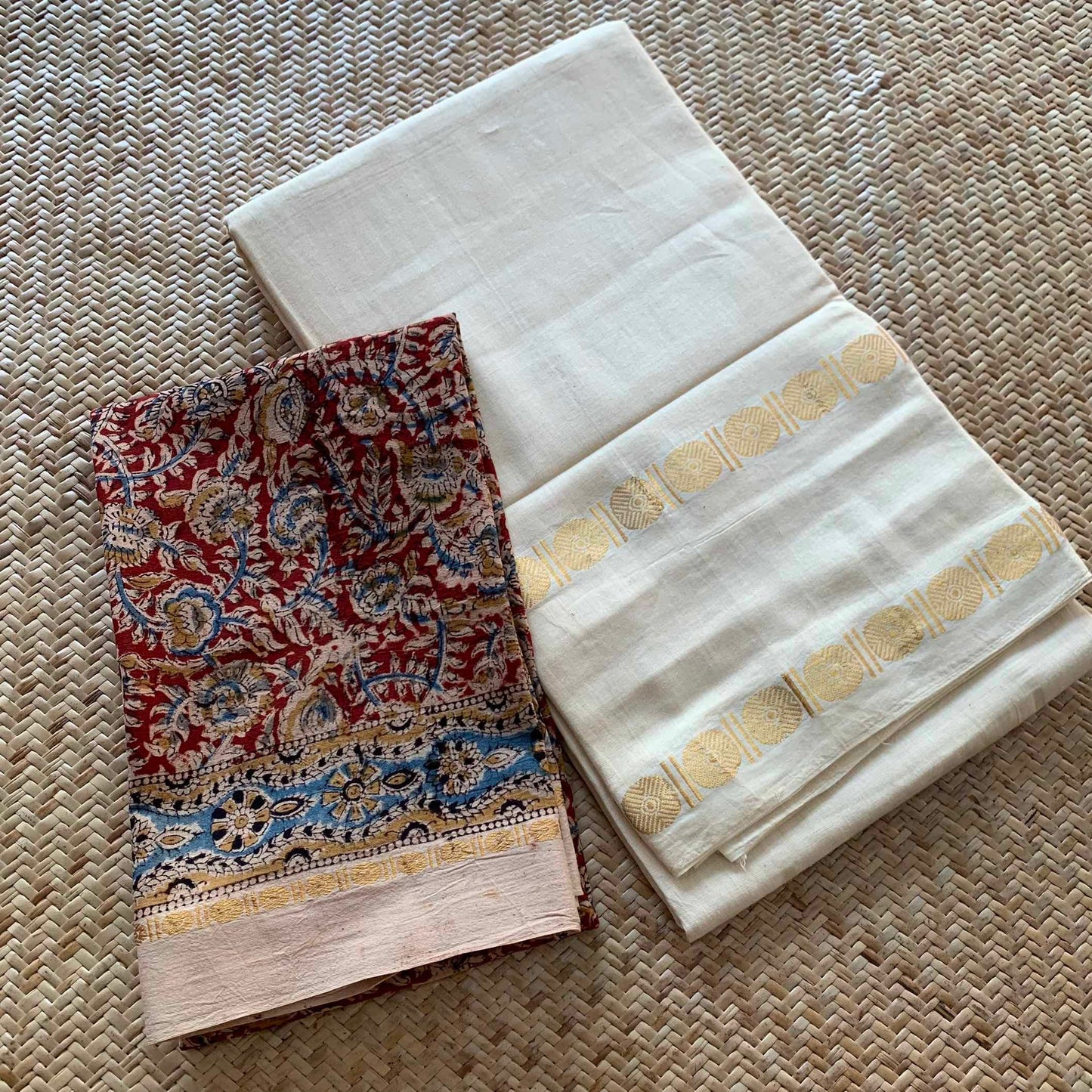 Off White Saree With Kalamkari Blouse , Zari Rudraksham Rettai Pettu Border , Clamp dyed (Kattu sayam).