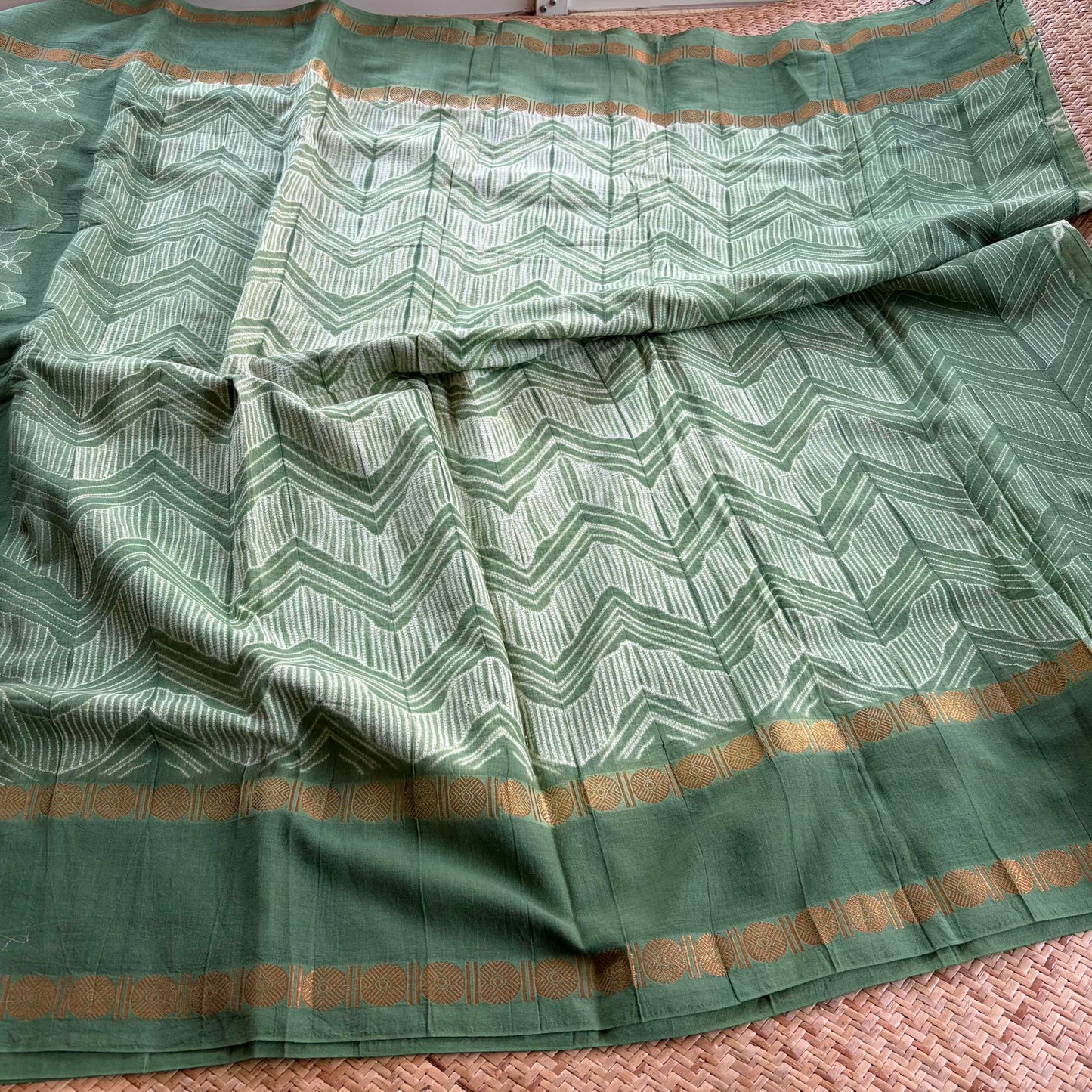 Green, Hand Crafted Nui Shibori Sungudi Cotton Saree