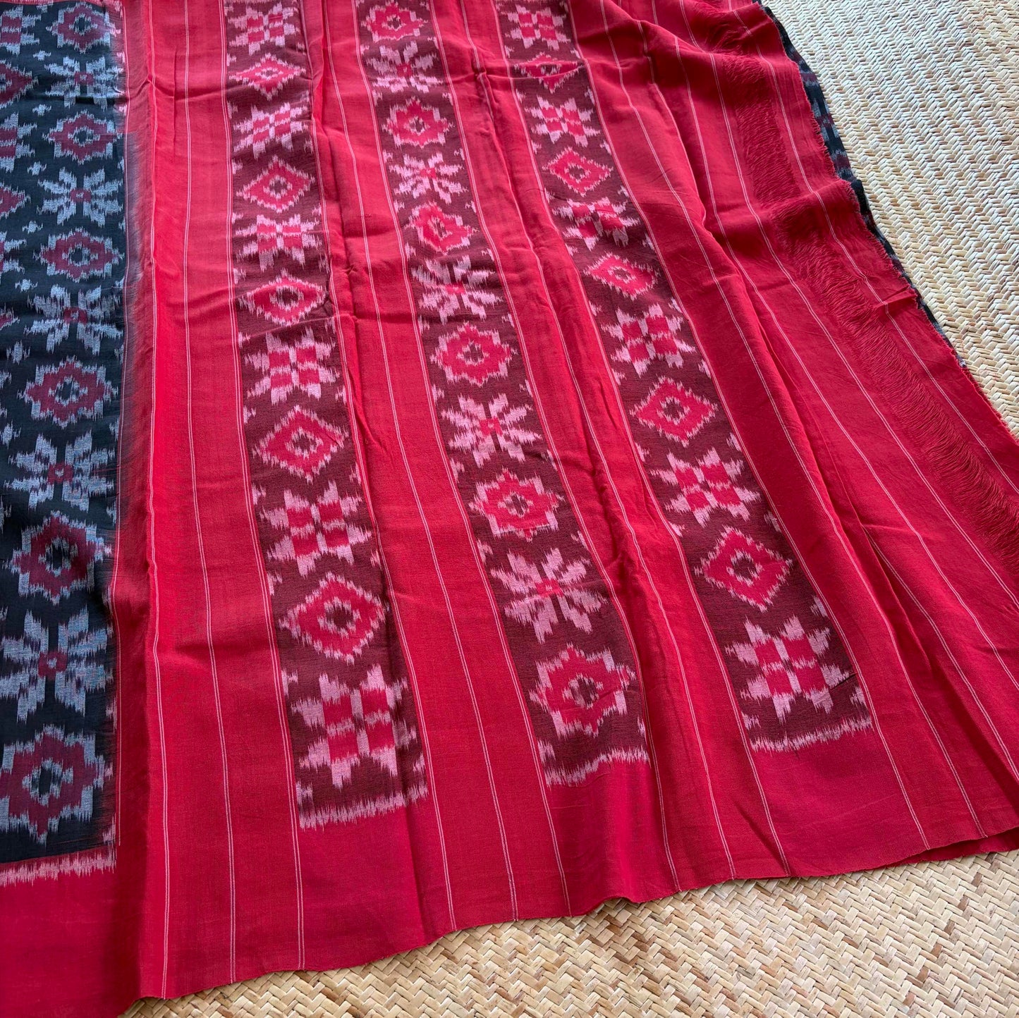 Black, Pochambally Ikkat Hand Woven Cotton Saree