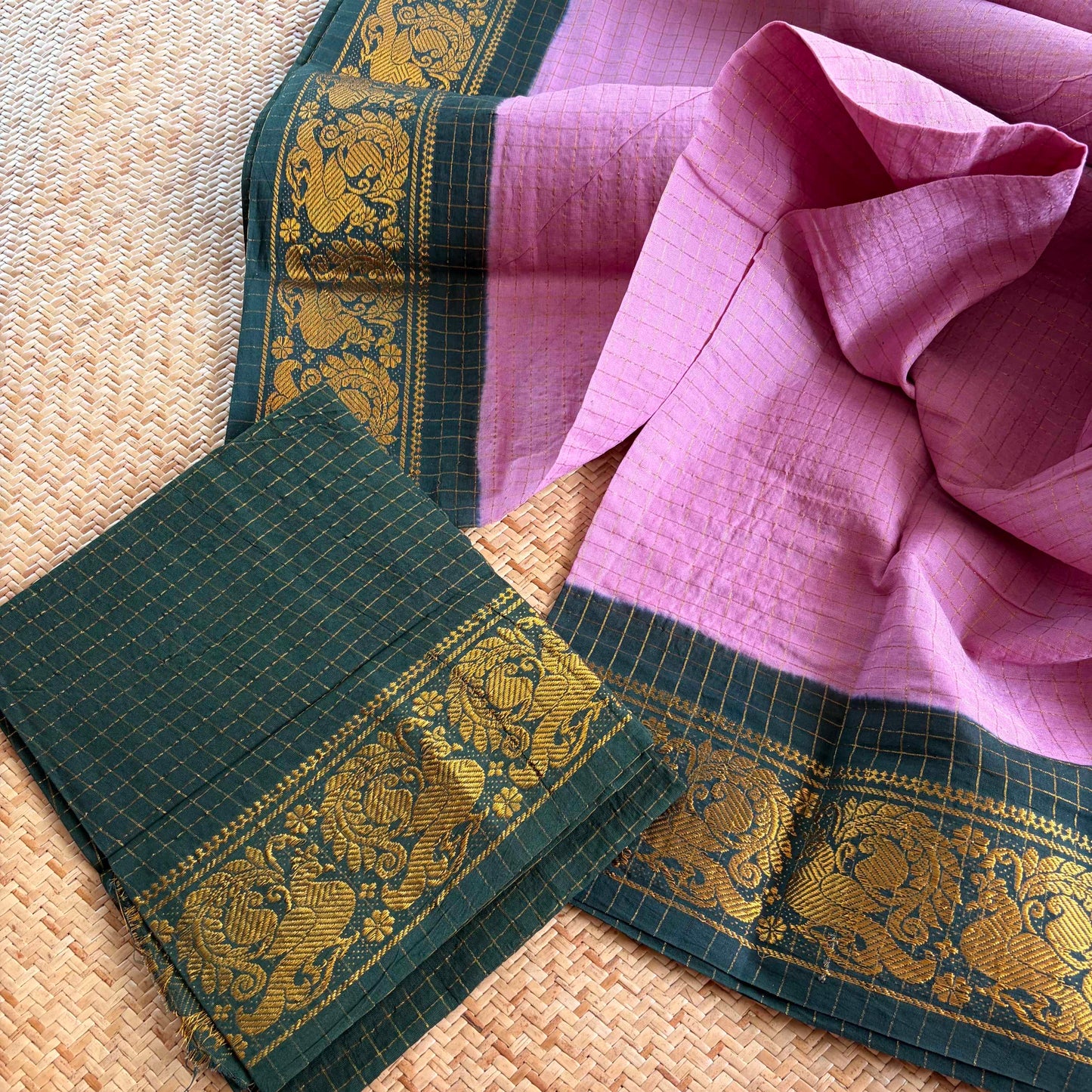 Lavender, Zari Kattam Sungudi