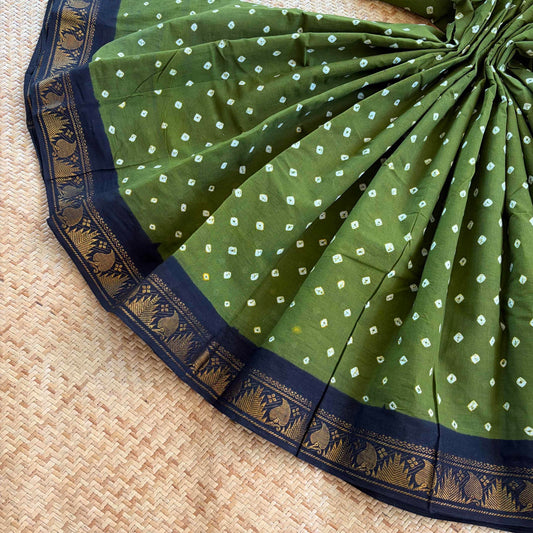 Green Saree With Black Border, Hand knotted Sungudi On a Border Cotton saree, Kaikattu Sungudi