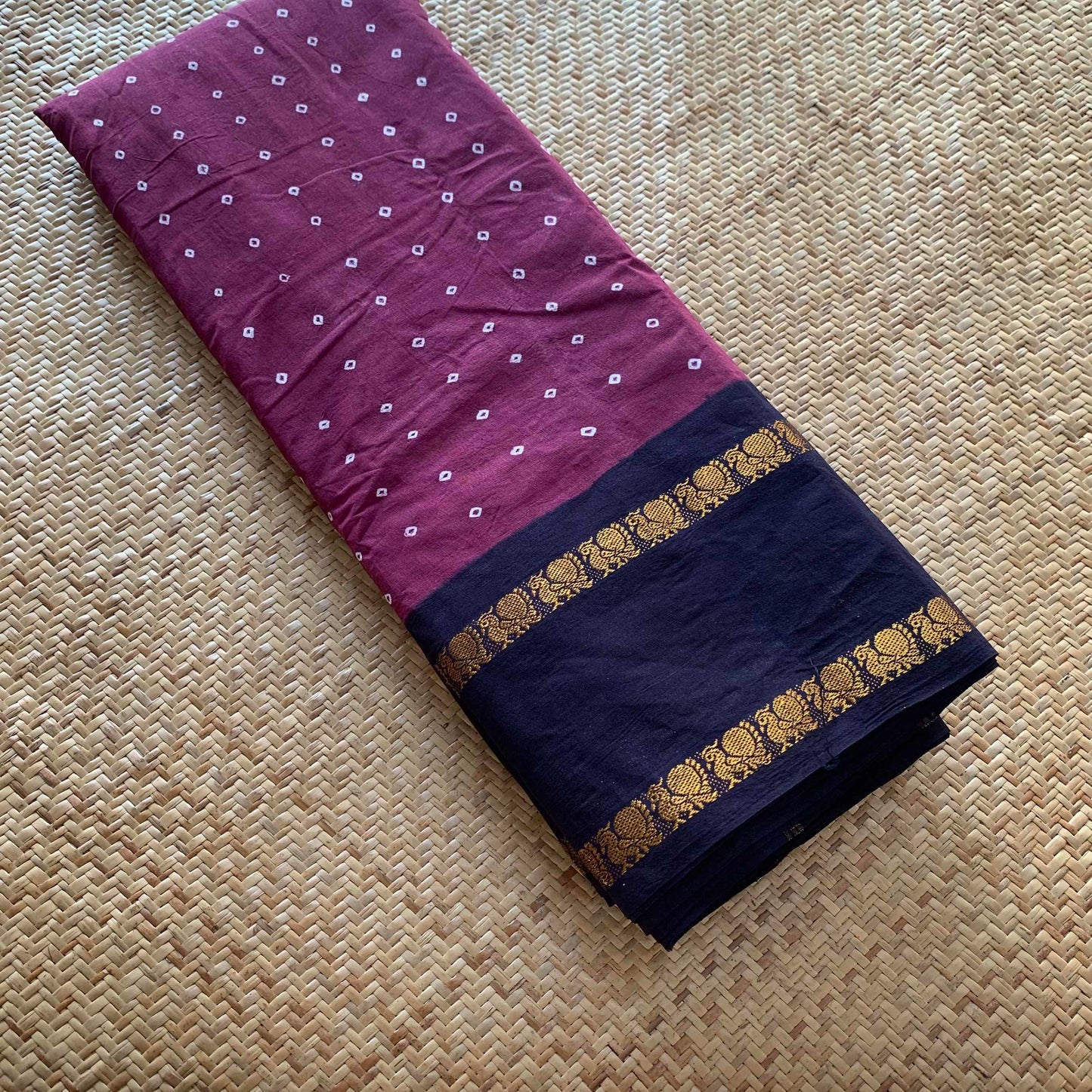 Dark Mauve Saree With Navy Border, Hand knotted Sungudi On a Rudraksham Border Cotton saree, Kaikattu Sungadi