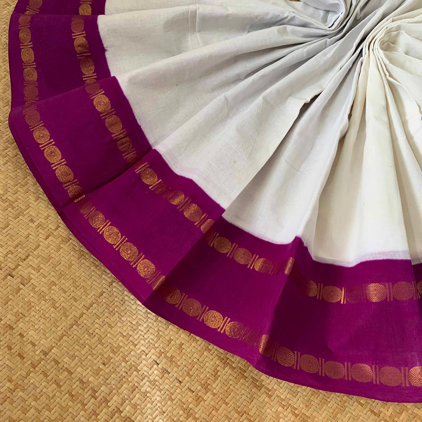 Pure white Saree With Purple Border, Zari Rudraksham Rettai Pettu Border With Running Blouse, Clamp dyed (Kattu sayam).