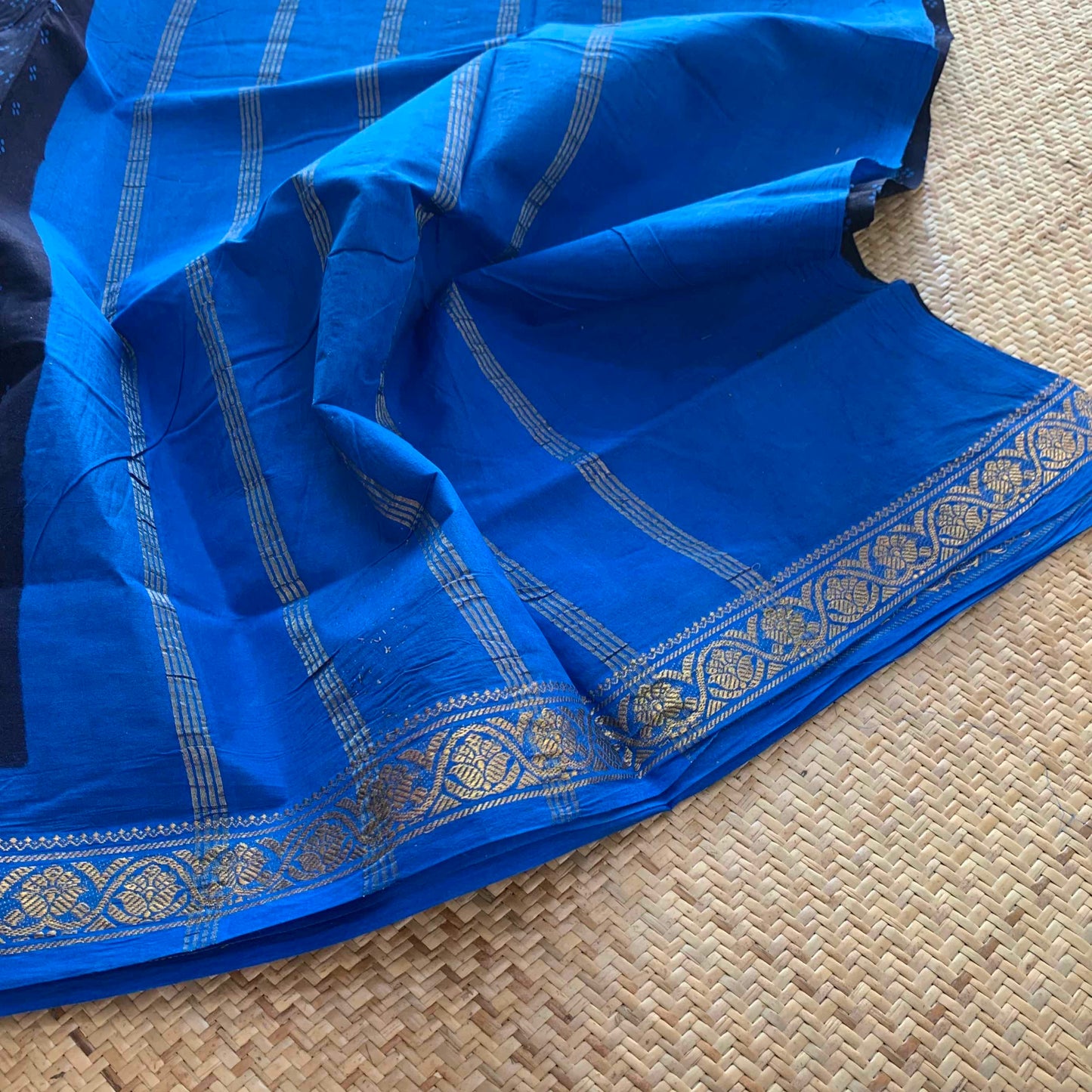Navy  Saree With Blue Wax Print, Half Fine Zari Premium Sungudi Cotton Sarees