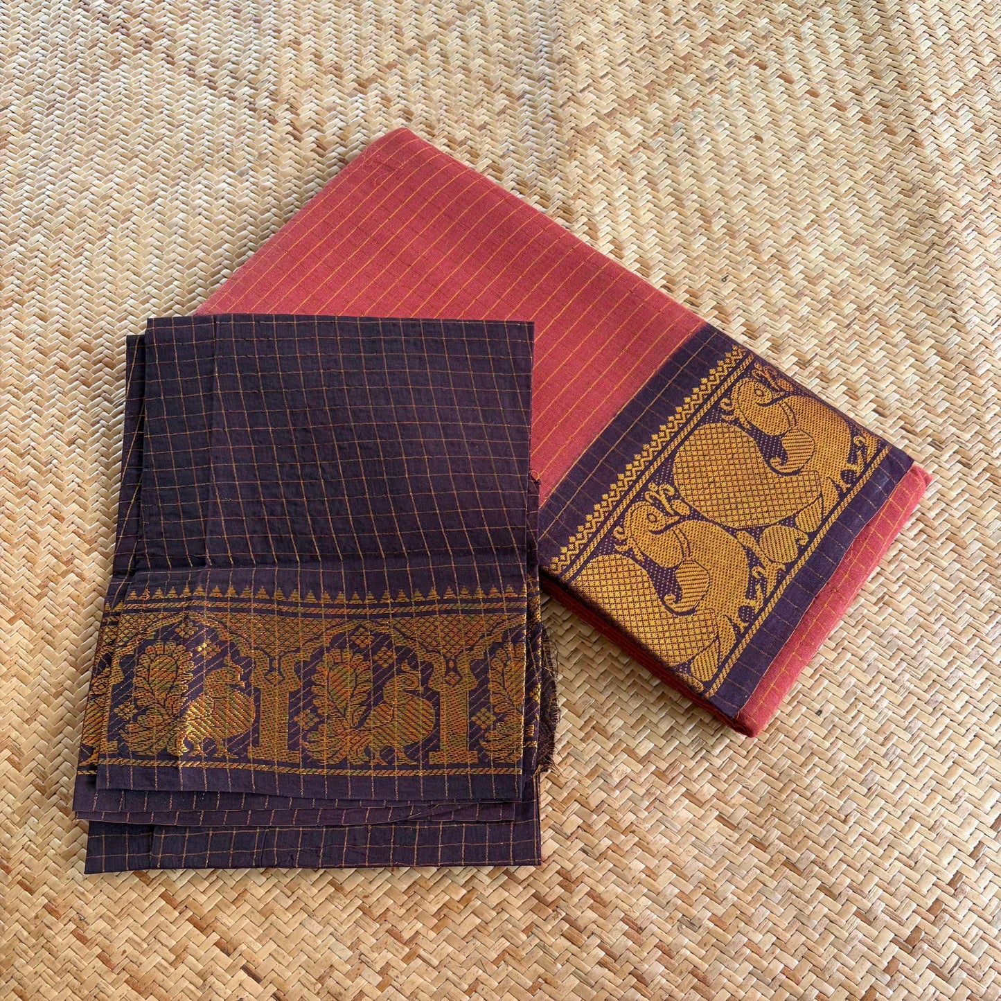 Rust, Zari Kattam Sungudi