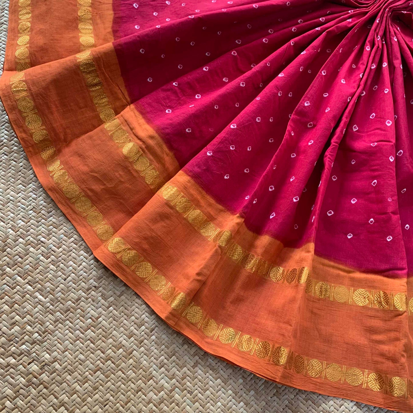 Maroon saree With Orange Border, Hand knotted Sungudi On a Rudraksham Border Cotton saree, Kaikattu Sungadi