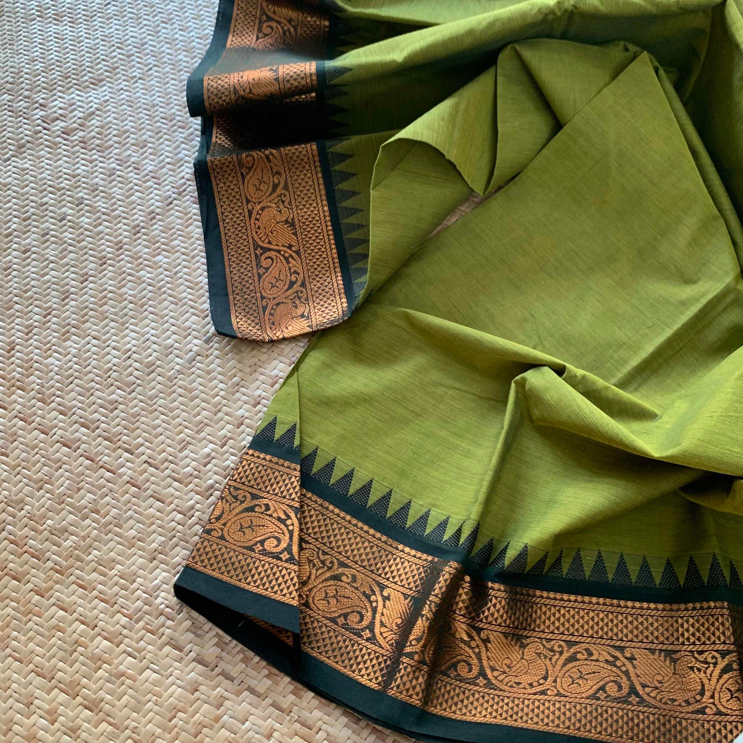 Double Tone Green Saree with. Zari Border, Chettinadu Cotton Saree