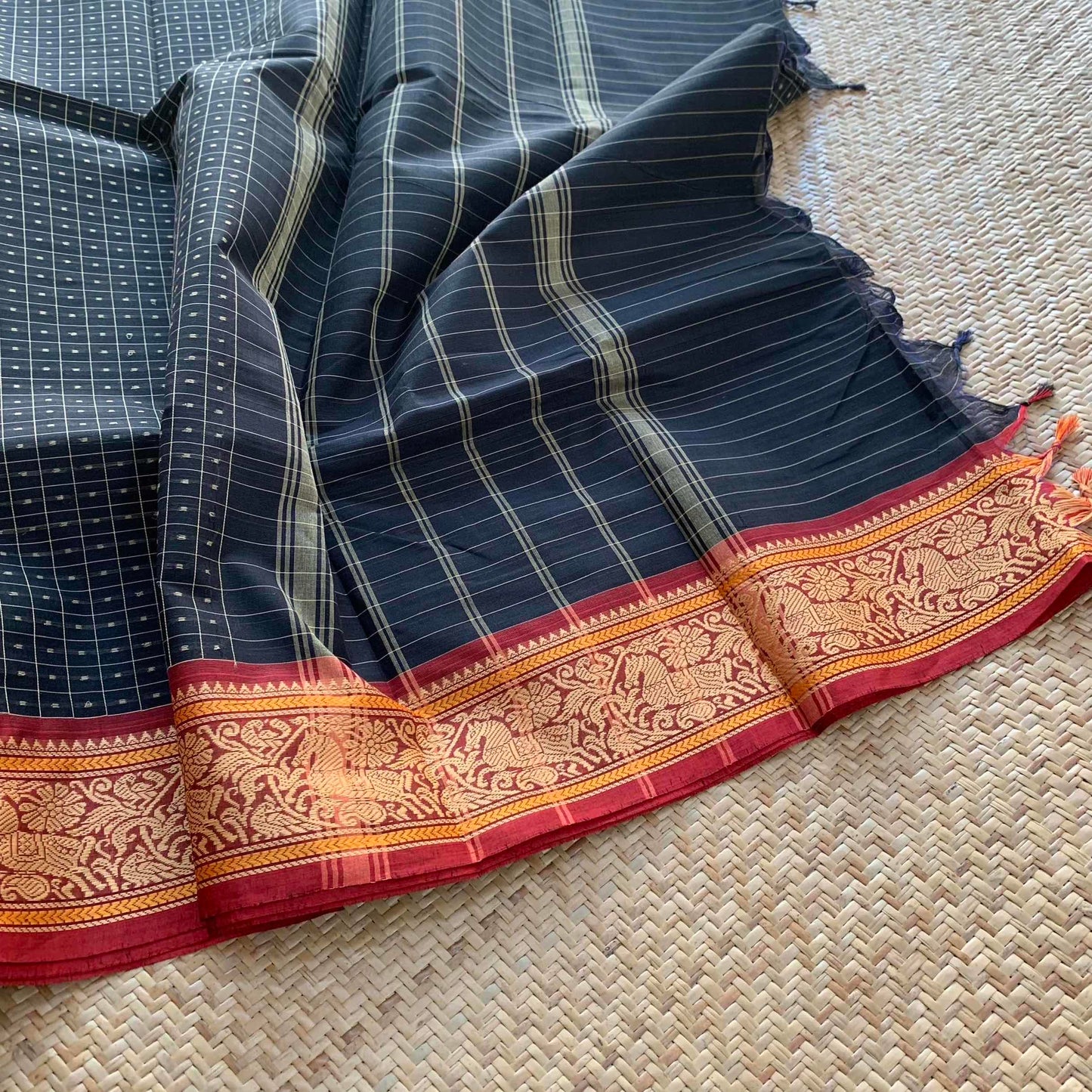 Lakshadeepam cotton saree, Black