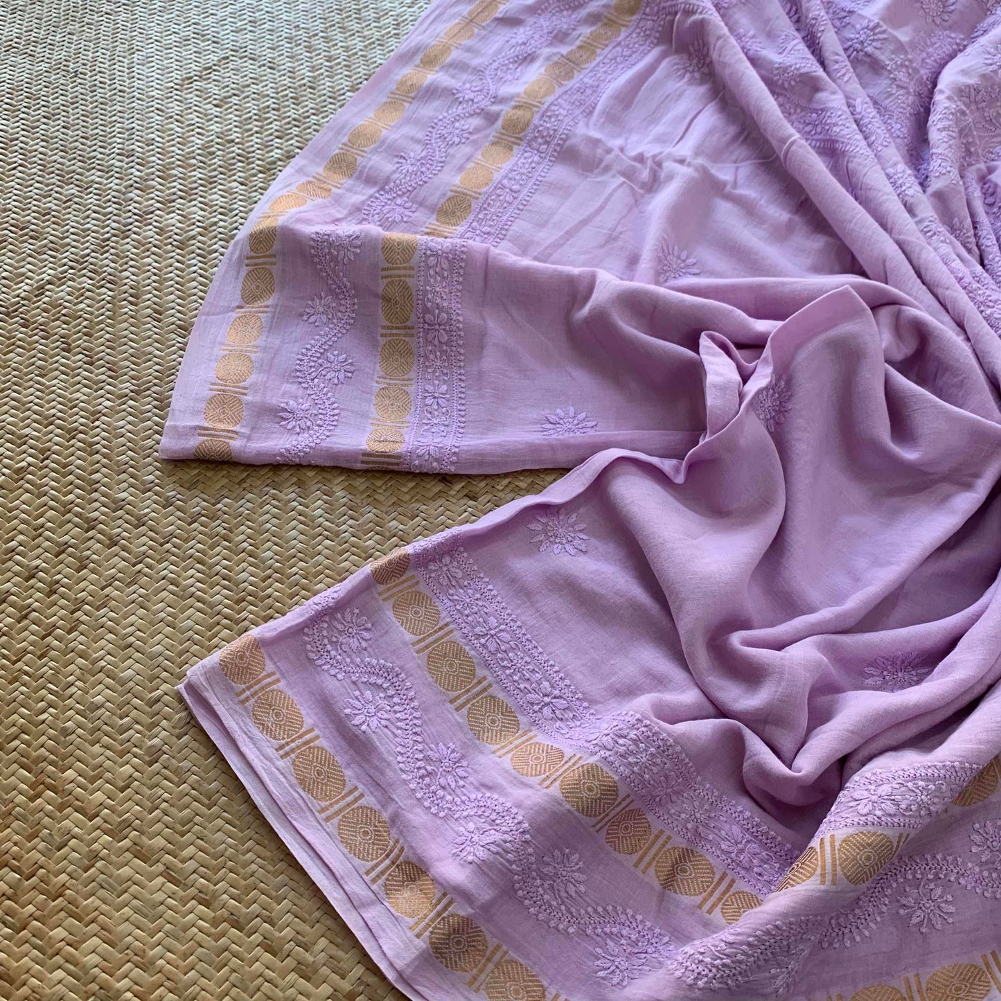 Lilac Chickankari Hand Embroidery on a Sungudi Cotton Saree