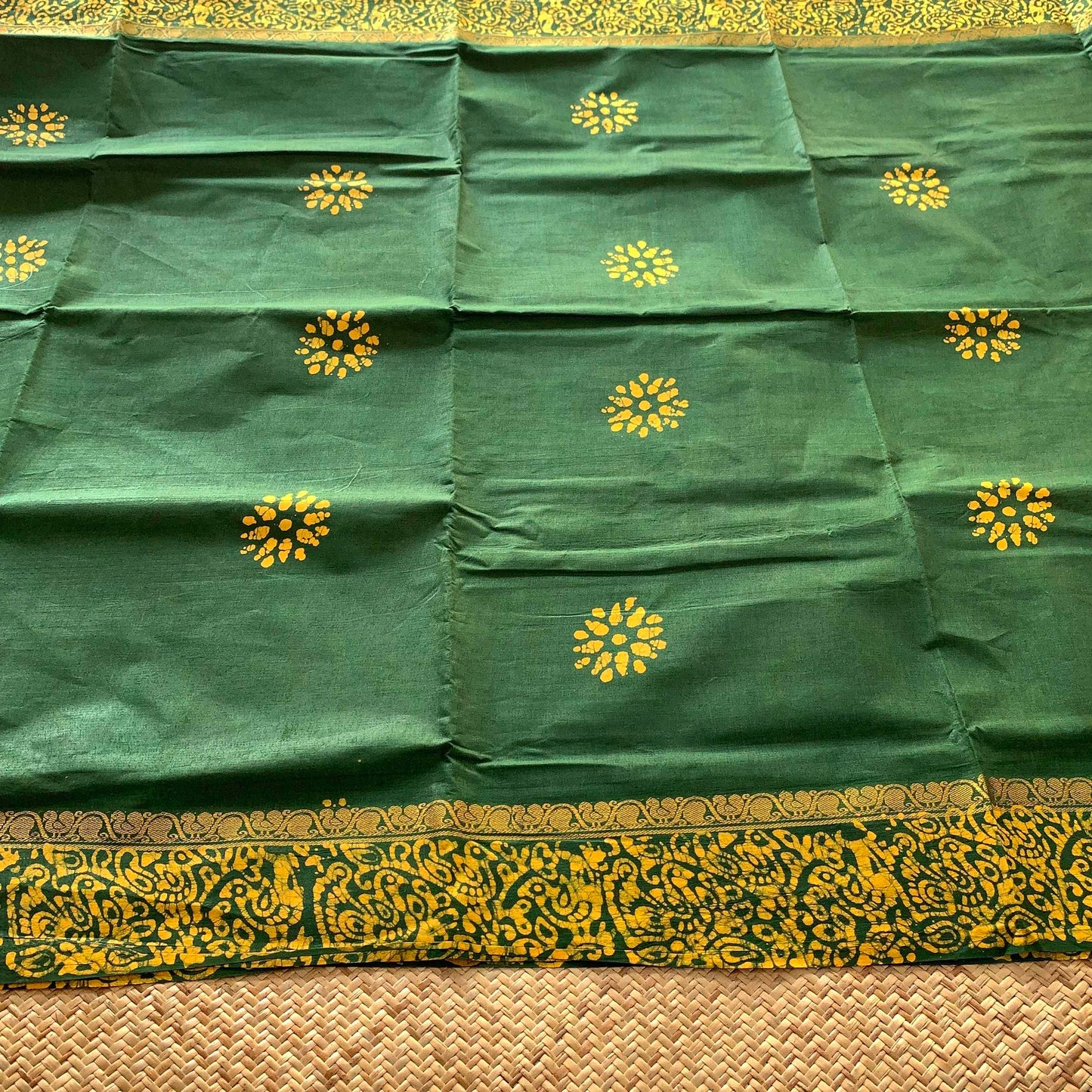 Wax Print Sungudi Saree, Green