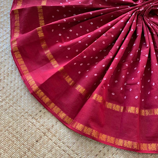 Red Saree, Hand knotted Sungudi On a Annam Border Cotton saree, Kaikattu Sungudi