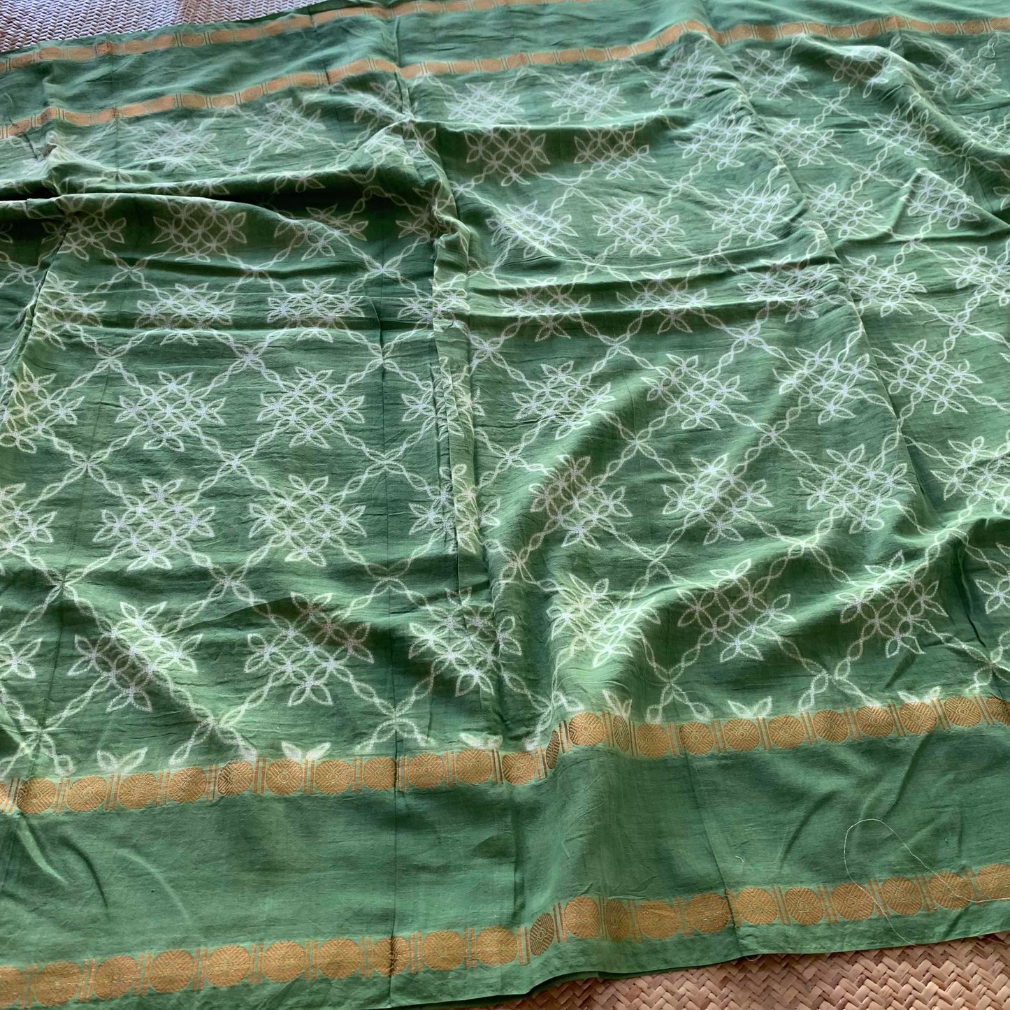 Kolam - Green, Hand Crafted Shibori Sungudi Cotton Saree