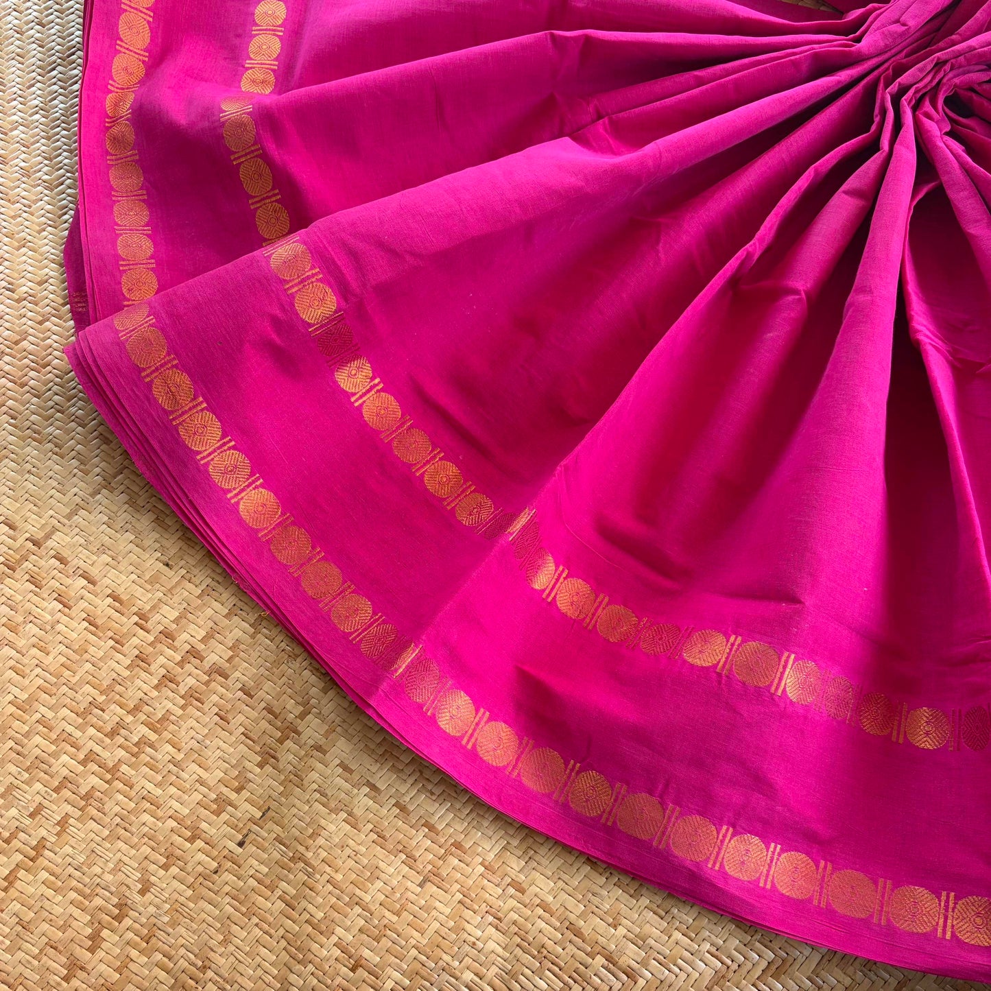 Rani Pink Saree With Running Blouse , Zari Rudraksham Rettai Pettu Border , Clamp dyed (Kattu sayam)