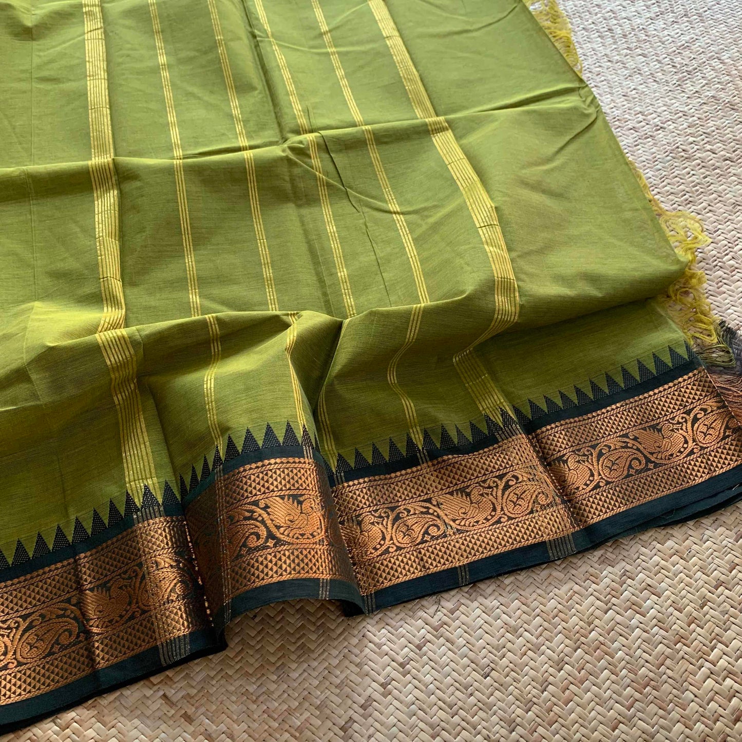 Double Tone Green Saree with. Zari Border, Chettinadu Cotton Saree