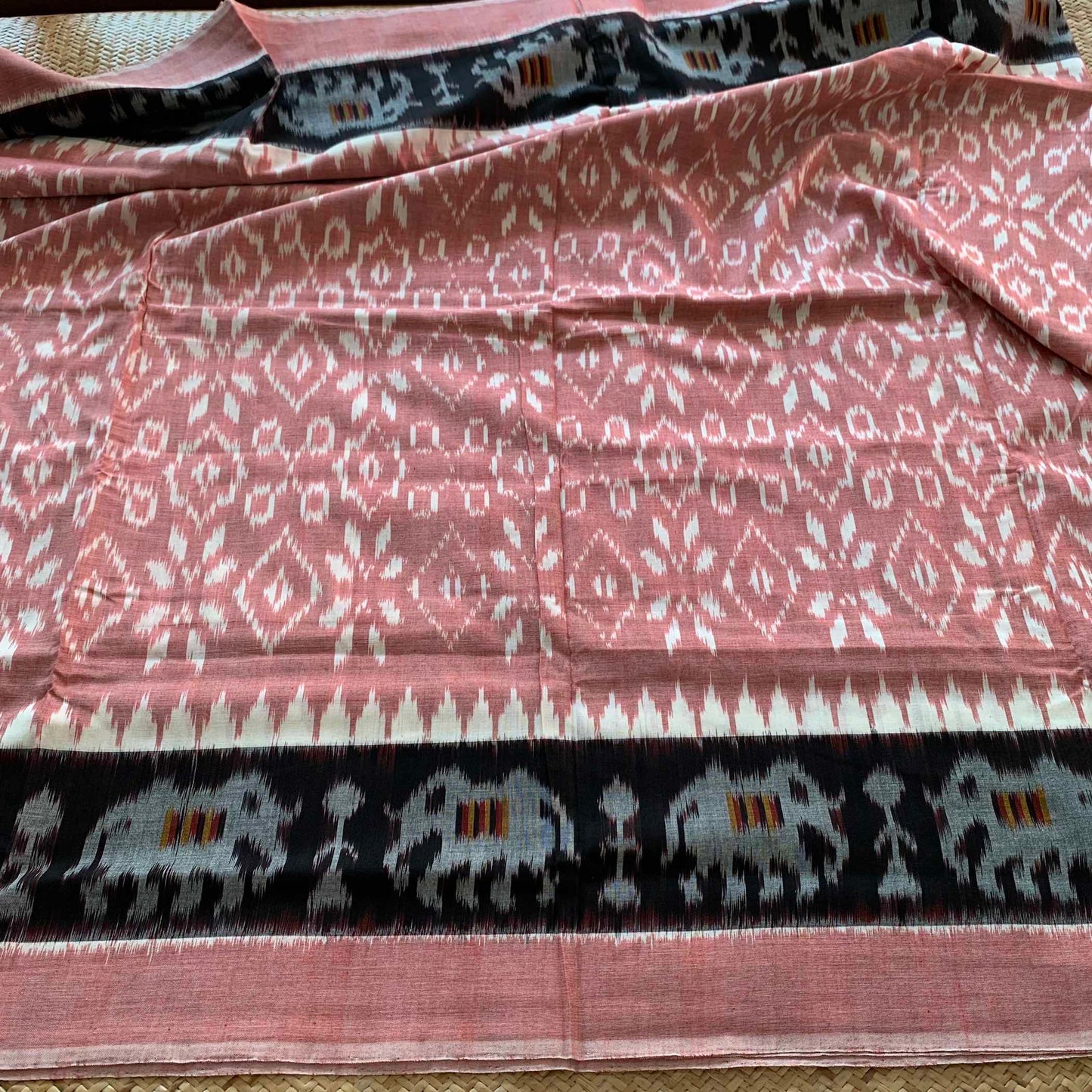 Salmon Pink Pochambally Ikkat Hand Woven Cotton Saree
