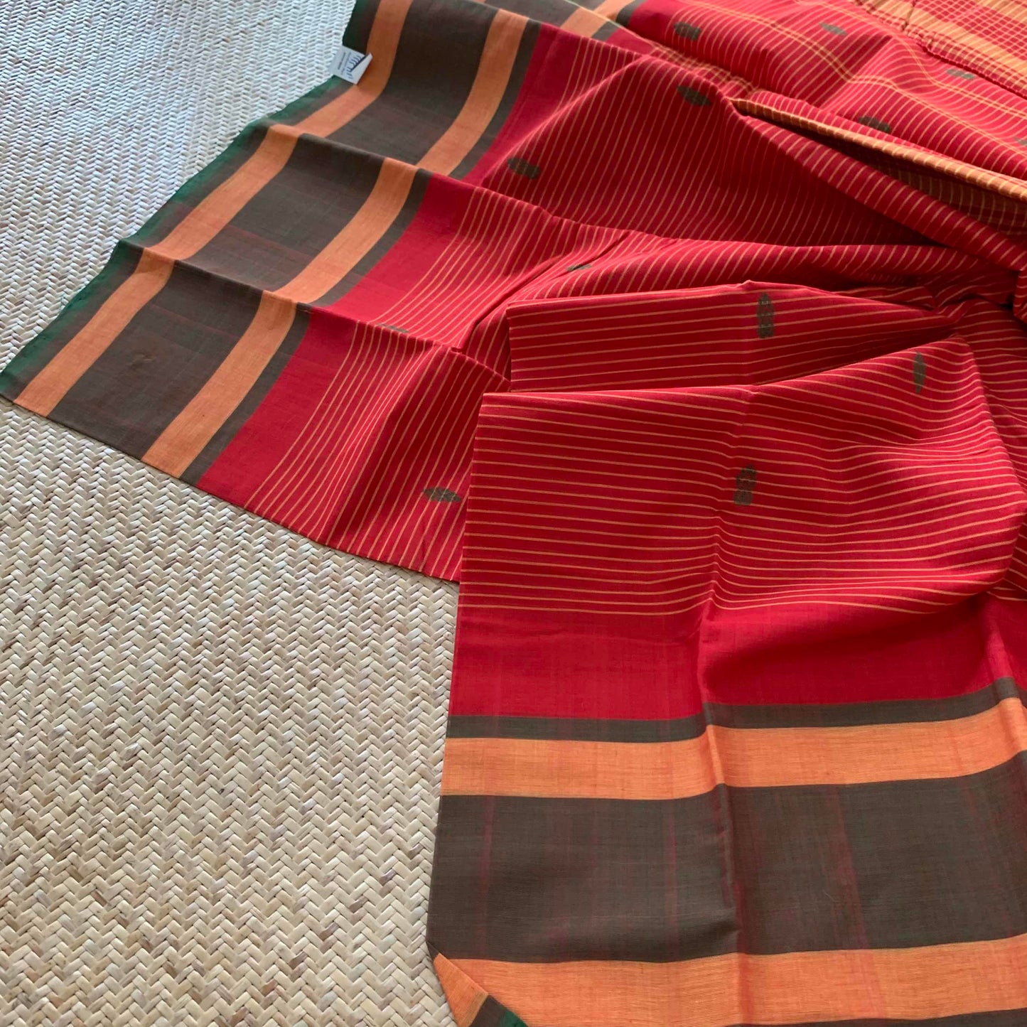 Arupukottai Handwoven Saree, Red