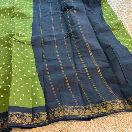 Green Saree With Black Border, Hand knotted Sungudi On a Border Cotton saree, Kaikattu Sungudi