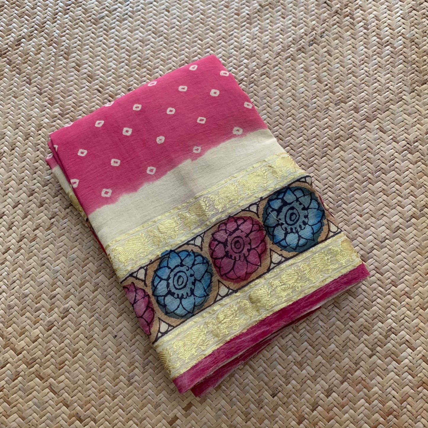 Pink Beige Kaikattu Sungudi Saree With Kalamkari Border, Pallu And Blouse Piece On a Hand woven Cotton saree, Kaikattu Sungadi