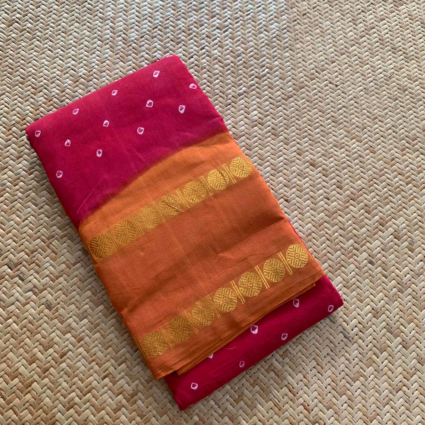 Maroon saree With Orange Border, Hand knotted Sungudi On a Rudraksham Border Cotton saree, Kaikattu Sungadi