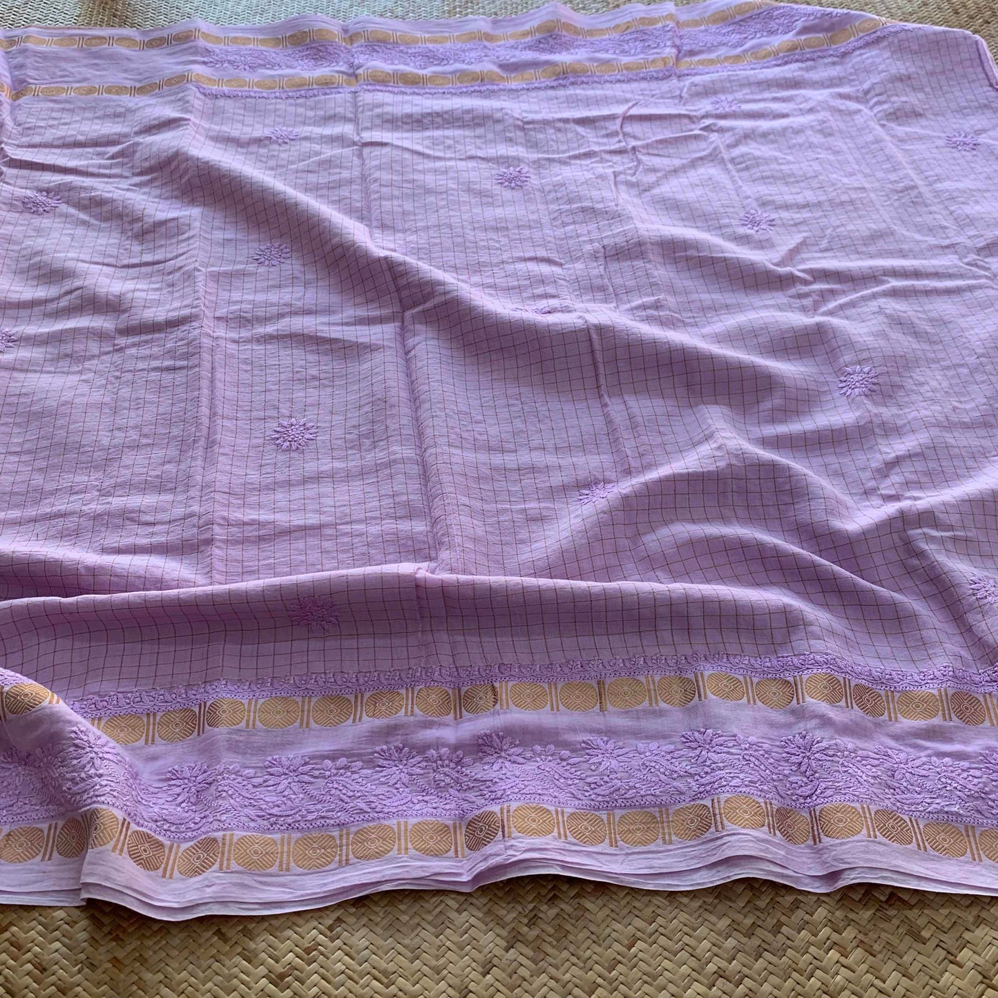 Lilac Chickankari Hand Embroidery on a Sungudi Cotton Saree