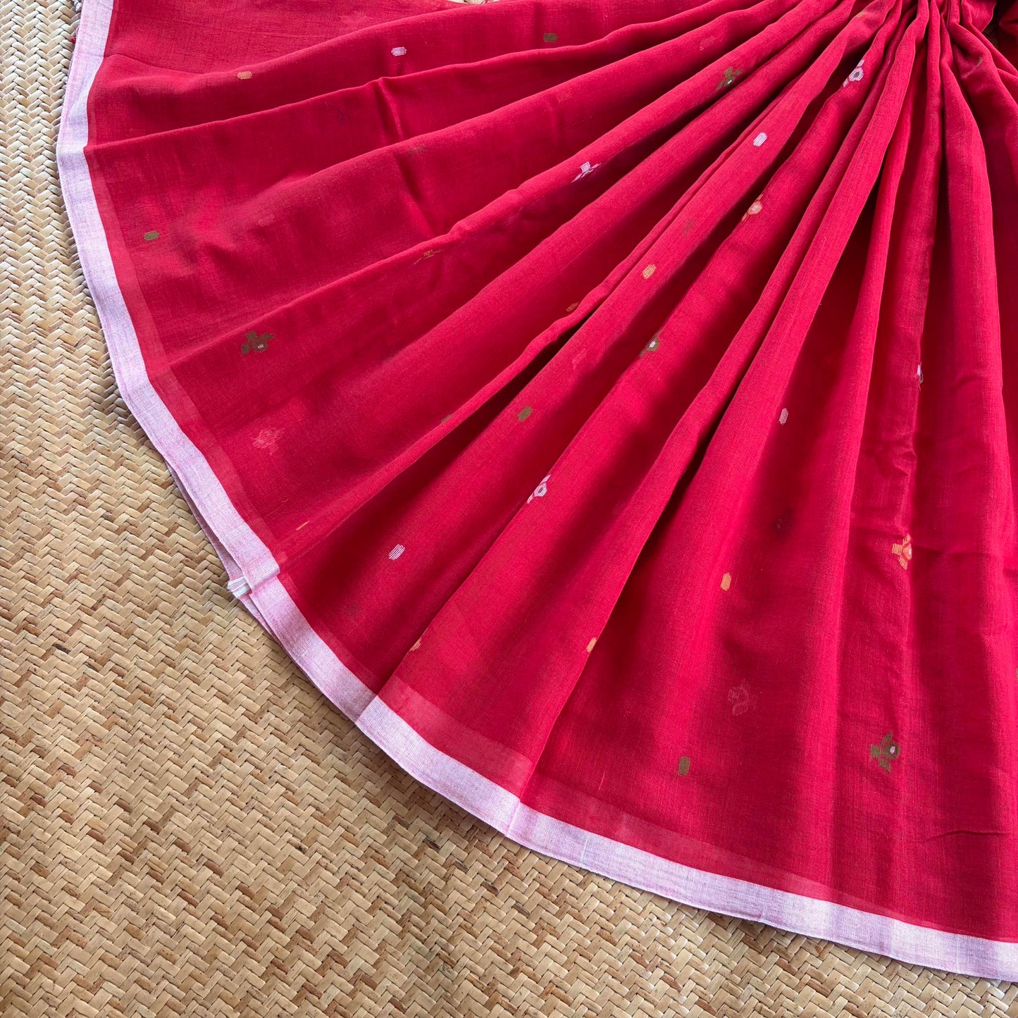 Red Handwoven Jamdani Soft cotton Saree