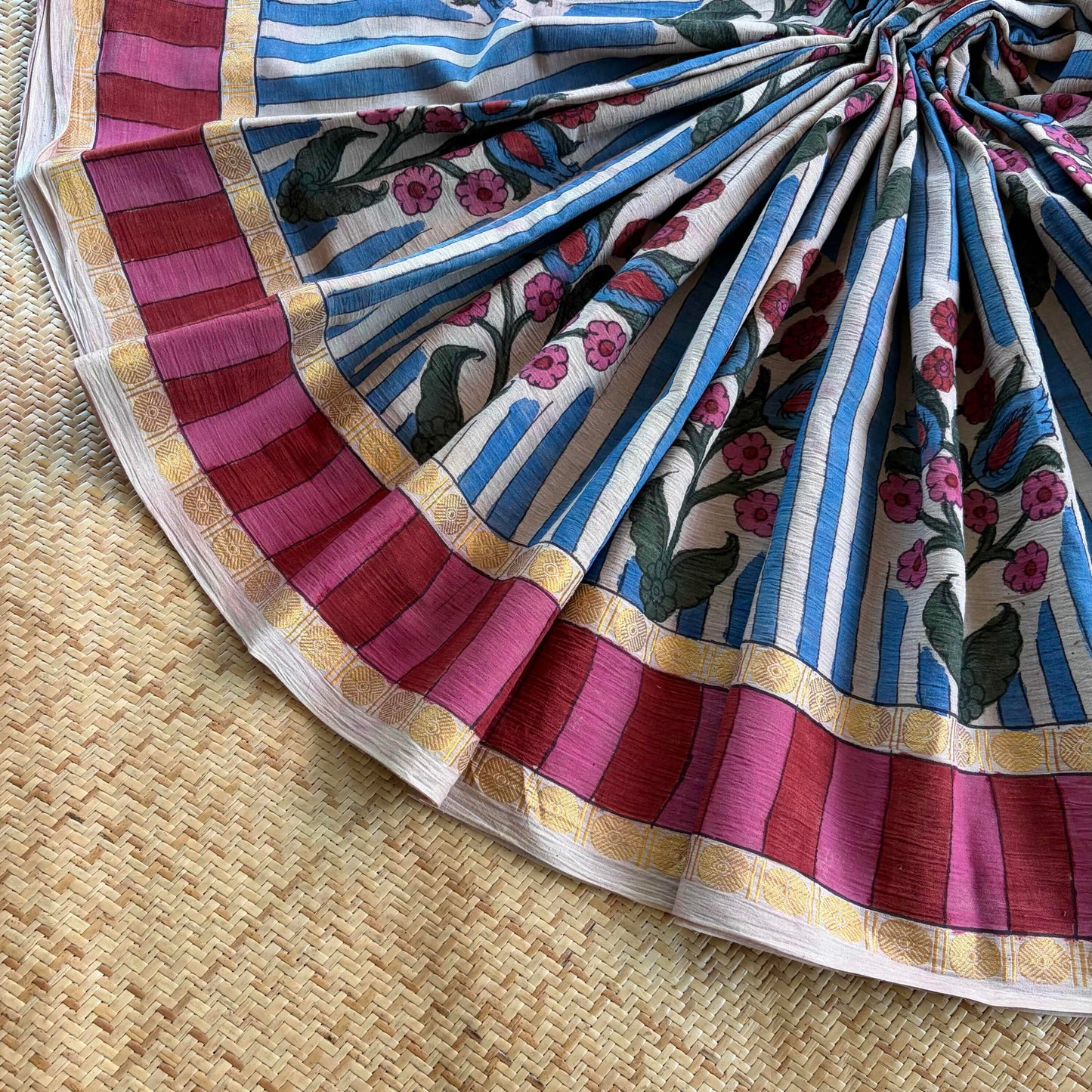 Cream, Kalamkari Hand Painted on Cotton Sungudi Saree With Blouse