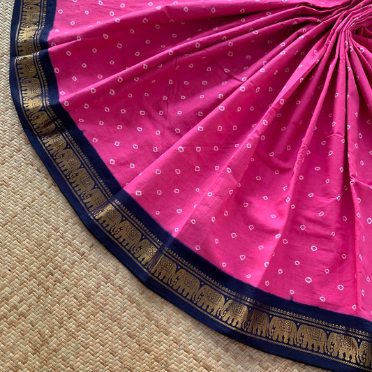 Pink Saree , Hand knotted Sungudi On a Yannai Border Cotton saree, Kaikattu Sungadi