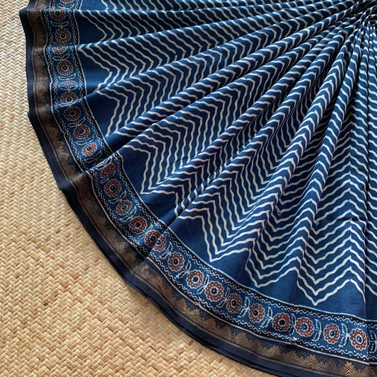 Doggy uslubidagi pantiesdagi uy jojalari Qiziqarli nola videolar