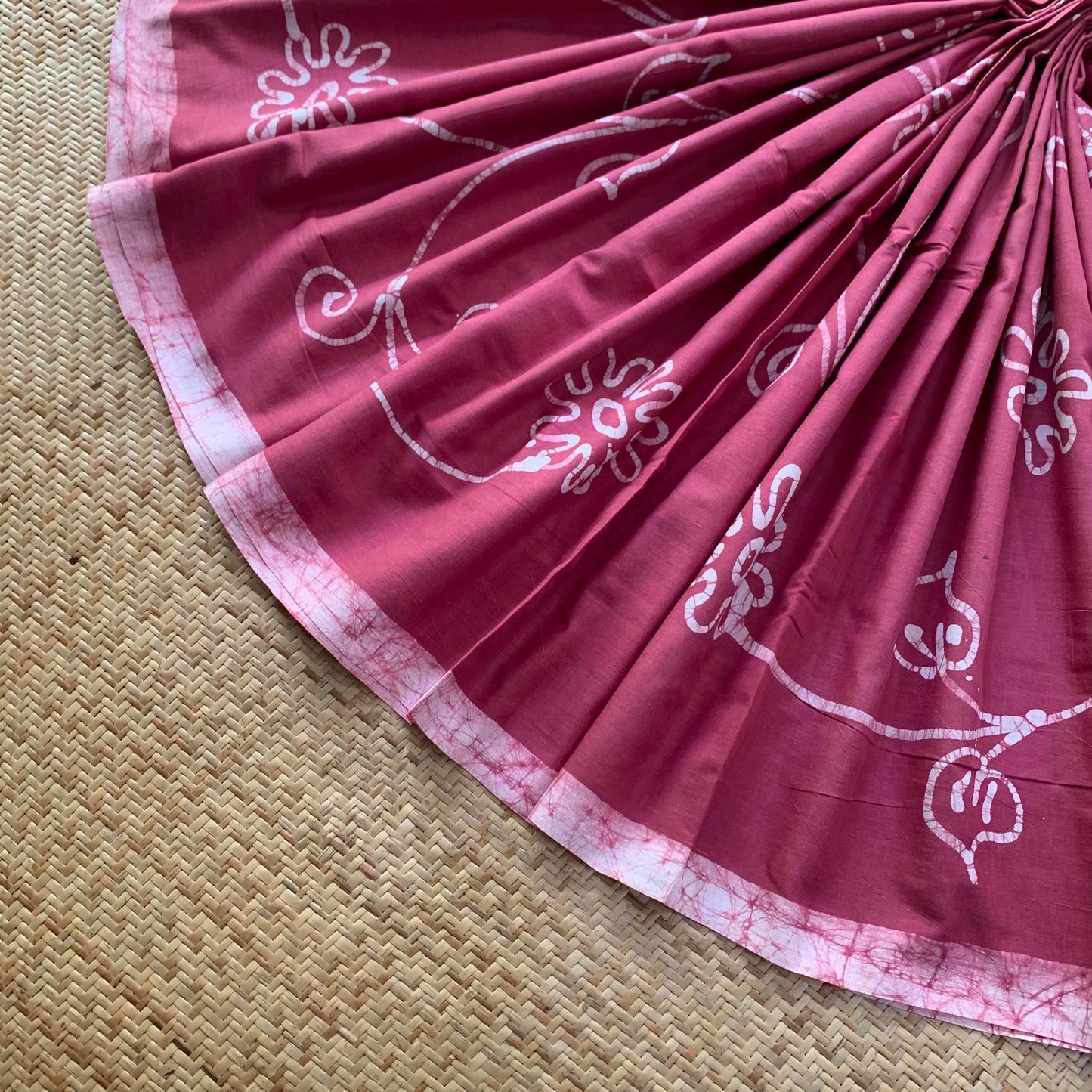 Mauve Hand Crafted wax print Sungudi Mul Mul Cotton Saree