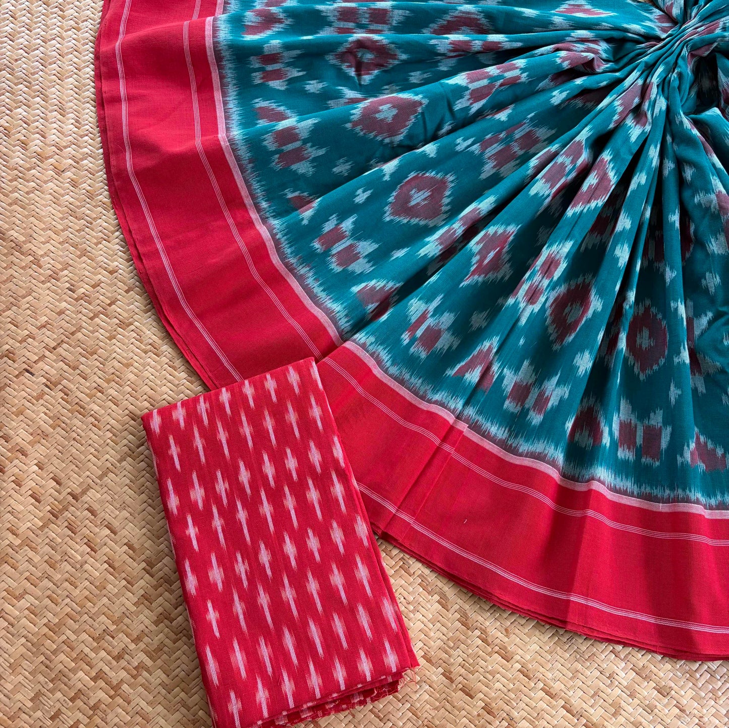 Green, Pochambally Ikkat Hand Woven Cotton Saree