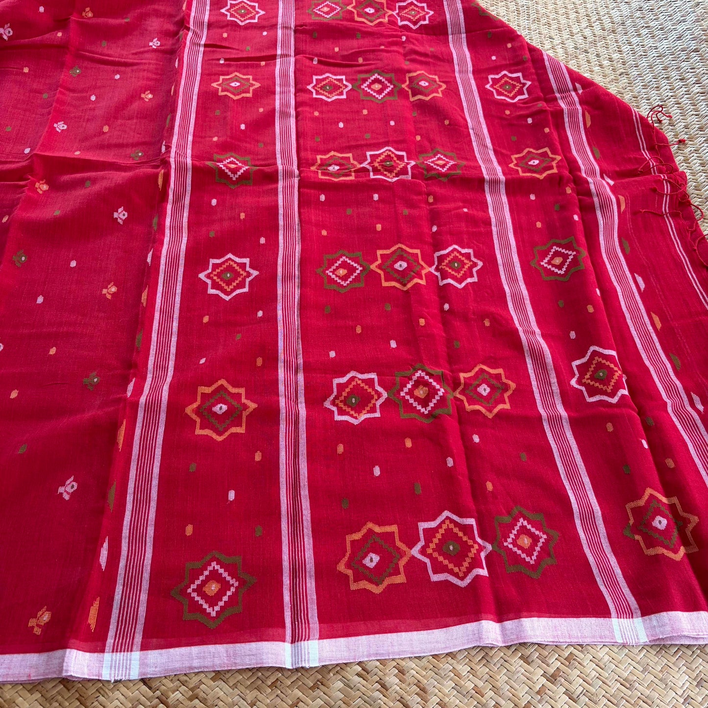 Red Handwoven Jamdani Soft cotton Saree