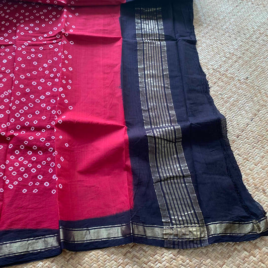 Red Dupatta , Hand woven, Hand knotted Sungudi Cotton saree, Kaikattu Sungadi