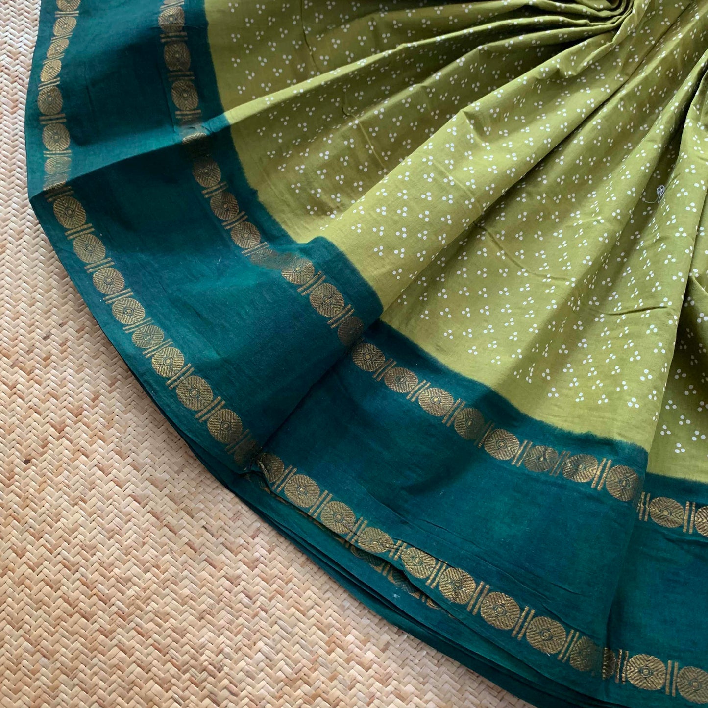 Green With White Wax Print, Rettai Pettu Sungudi Cotton Sarees