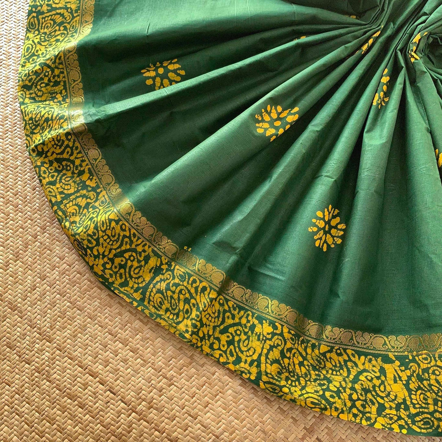 Wax Print Sungudi Saree, Green