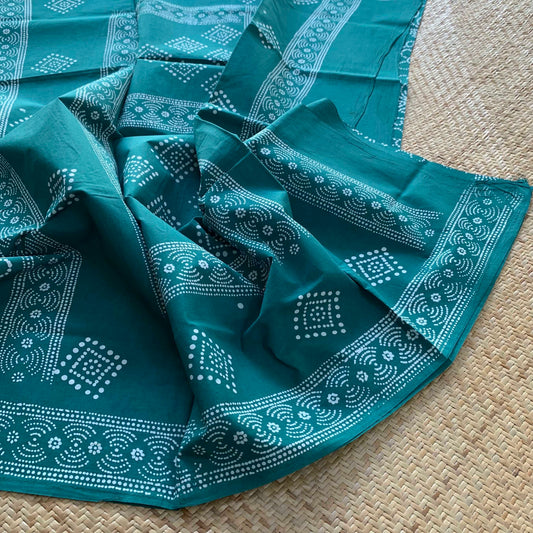 Turquoise Blue Wax Print Sungudi Saree