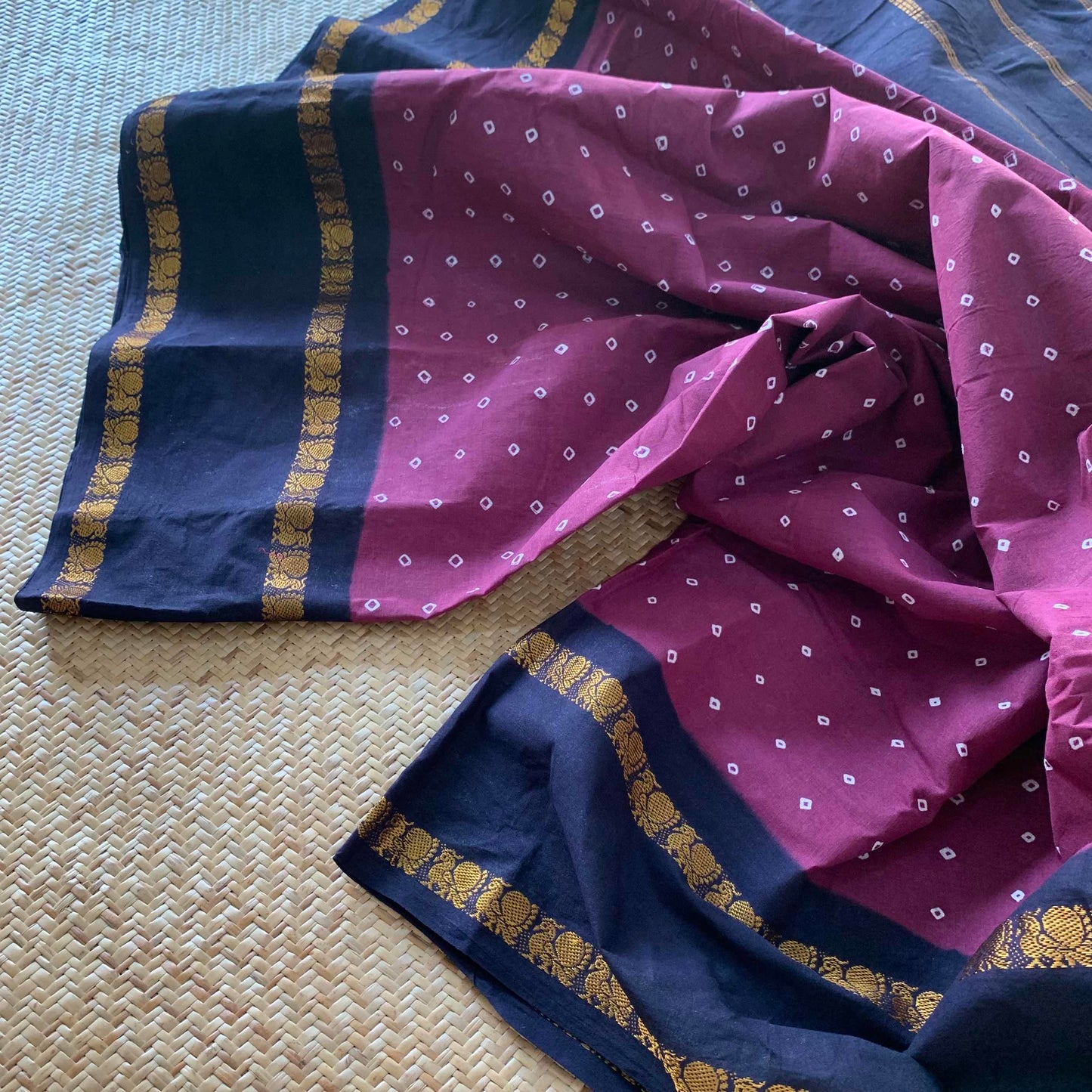 Dark Mauve Saree With Navy Border, Hand knotted Sungudi On a Rudraksham Border Cotton saree, Kaikattu Sungadi